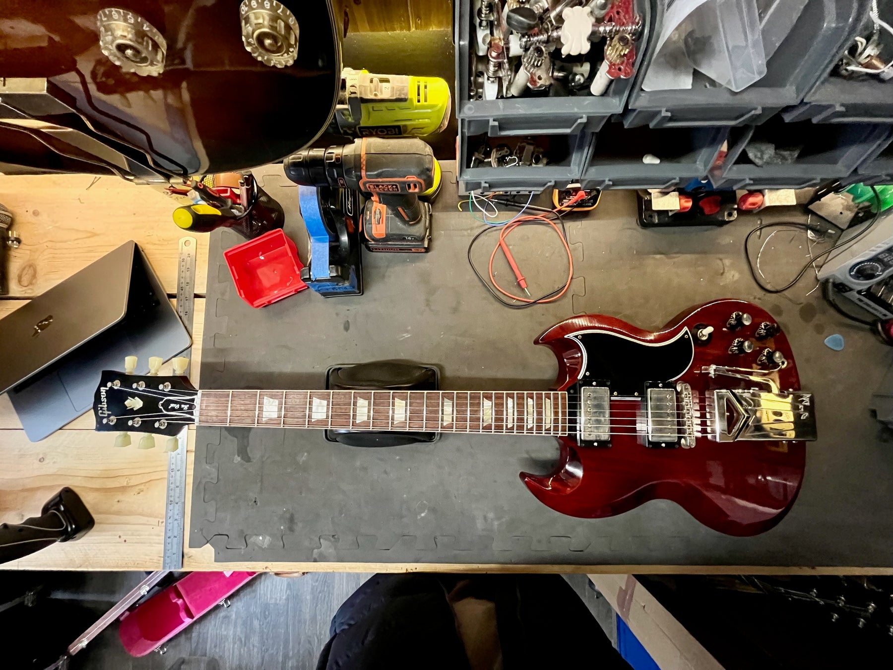 ON THE BENCH: Gibson Custom Shop 61 SG Standard with Sideways Vibrola | Setup
