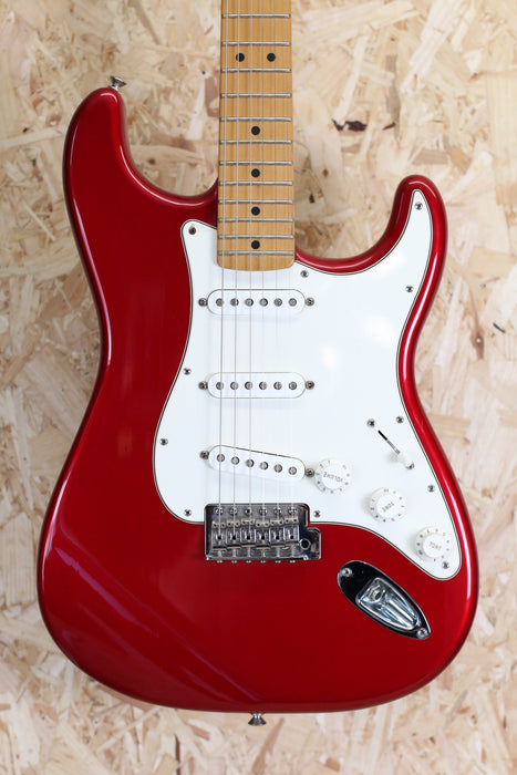 2008 Fender Mex Stratocaster Standard in Candy Apple Red w/Maple Fingerboard - Pre-owned