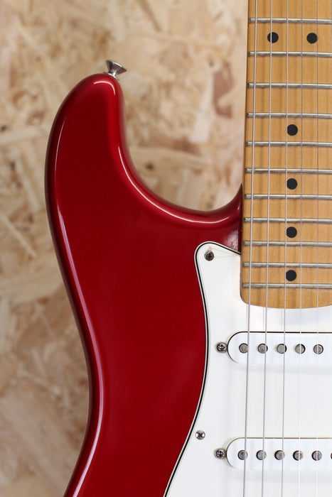 2008 Fender Mex Stratocaster Standard in Candy Apple Red w/Maple Fingerboard - Pre-owned