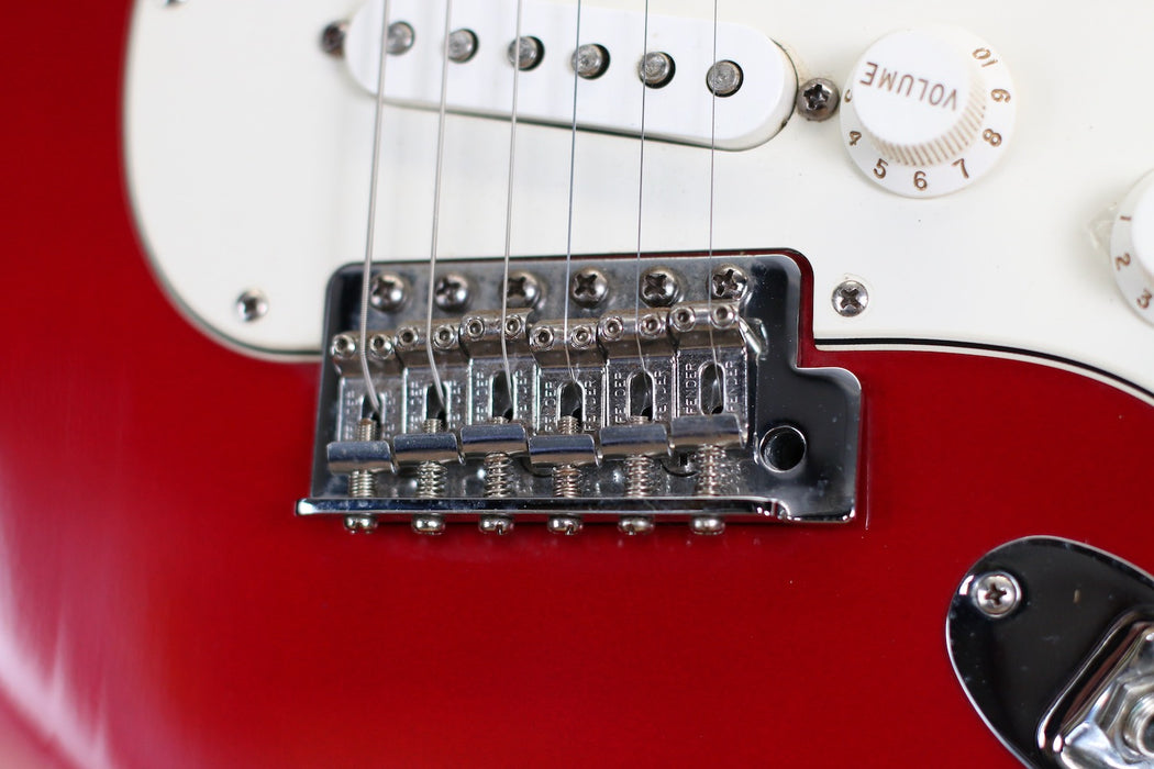 2008 Fender Mex Stratocaster Standard in Candy Apple Red w/Maple Fingerboard - Pre-owned
