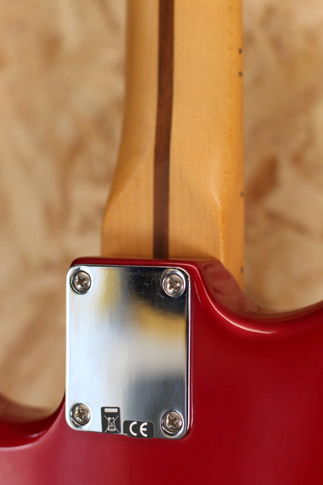 2008 Fender Mex Stratocaster Standard in Candy Apple Red w/Maple Fingerboard - Pre-owned