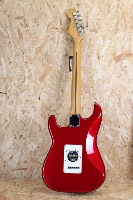 2008 Fender Mex Stratocaster Standard in Candy Apple Red w/Maple Fingerboard - Pre-owned