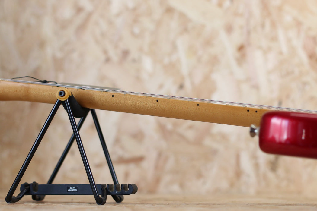 2008 Fender Mex Stratocaster Standard in Candy Apple Red w/Maple Fingerboard - Pre-owned