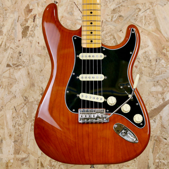 Fender American Vintage II Stratocaster in Mocha + Original hardcase - Pre-owned