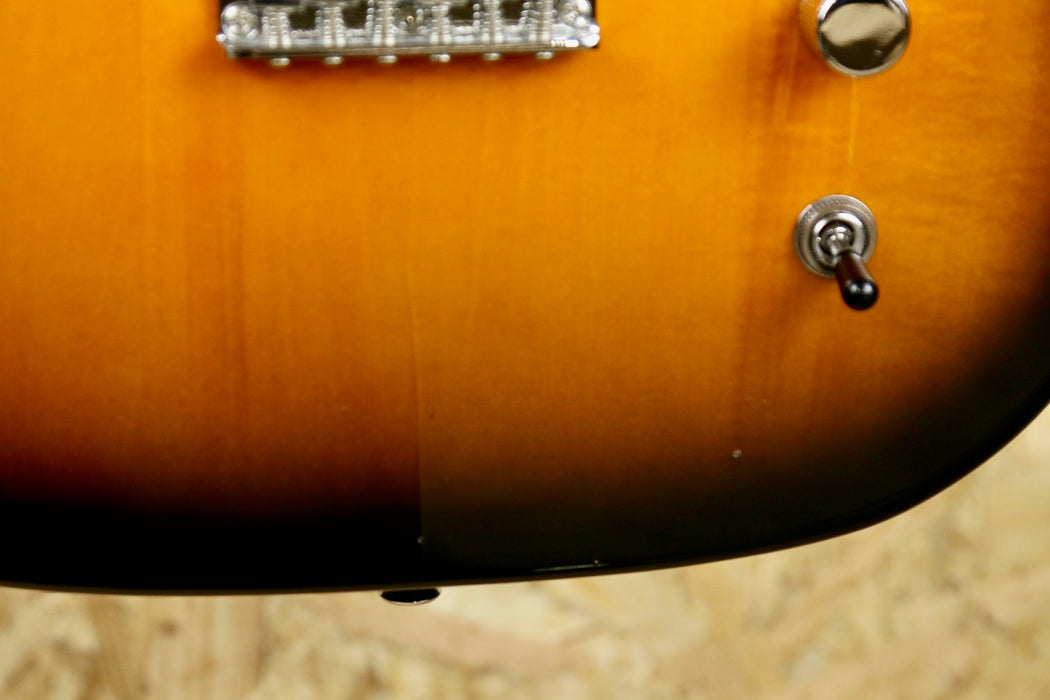 2021 Squier Paranormal Cabronita Telecaster Thinline in 2-Tone Sunburst - Pre-Owned