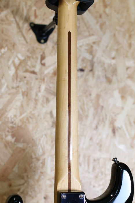 2012 Fender Roland G-5 VG Stratocaster in Black/Maple w/Hard Case + Candy - Pre-owned