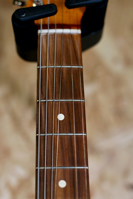 2018 Fender Classic Series '60s Stratocaster Nitro Lacquer, Pau Ferro Fingerboard, Fiesta Red w/Fender Hardcase + Custom Shop Pickups - Pre-owned