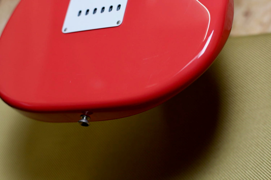 2018 Fender Classic Series '60s Stratocaster Nitro Lacquer, Pau Ferro Fingerboard, Fiesta Red w/Fender Hardcase + Custom Shop Pickups - Pre-owned