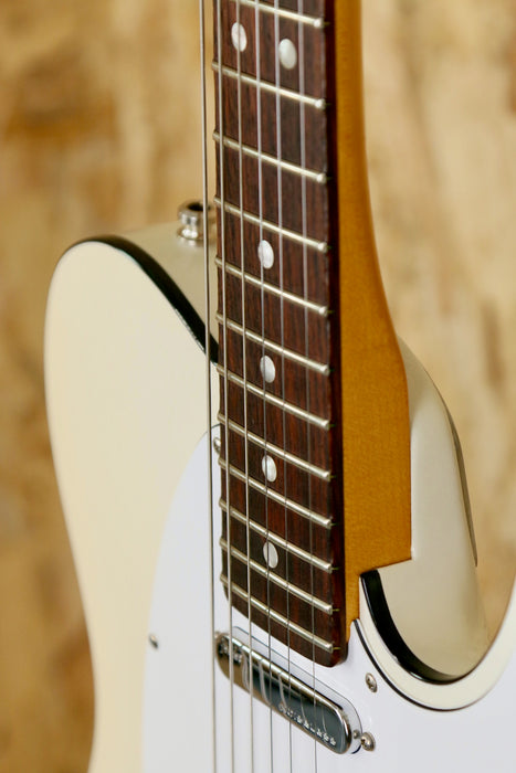 2020 Fender American Ultra Telecaster in Arctic Pearl + Original Case - Pre-owned