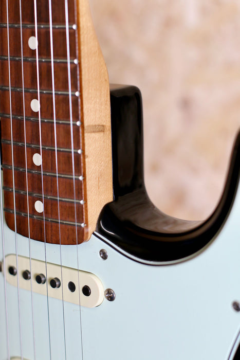 2020 Fender Mex Vintera 60's Stratocaster 3TS Sunburst w/Gigbag - Pre-owned