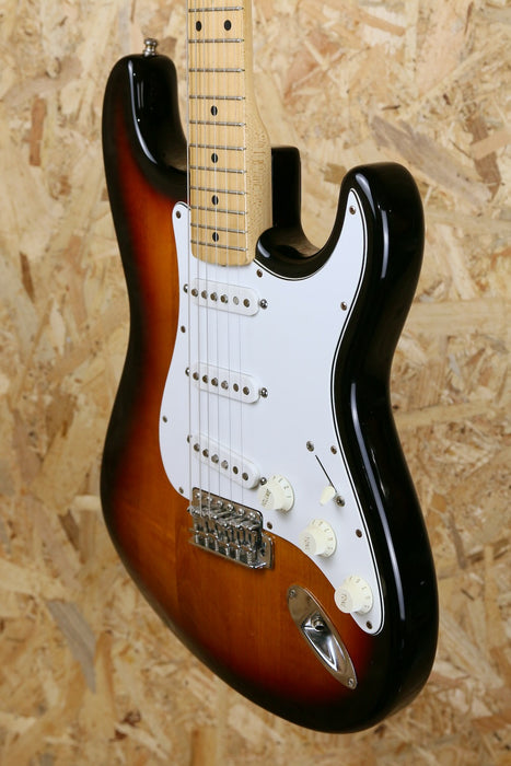 1994/5 Fender Stratocaster STD Made in Japan in 3 Tone Sunburst/Maple - Pre-owned