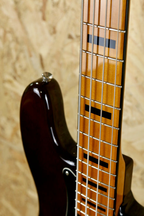 2023 Squier Classic Vibe 70's Precision Bass Guitar in High Gloss Walnut - Pre-owned