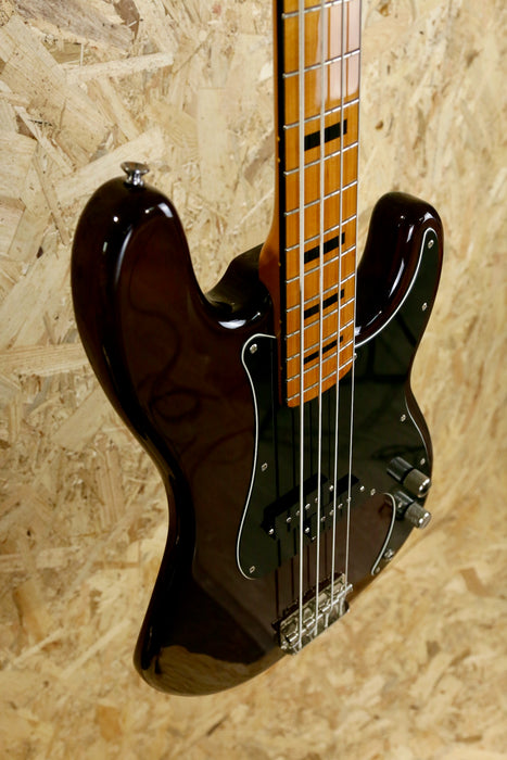 2023 Squier Classic Vibe 70's Precision Bass Guitar in High Gloss Walnut - Pre-owned