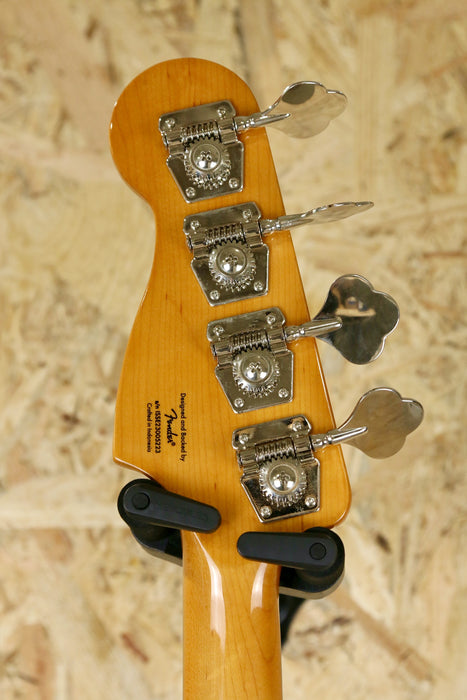 2023 Squier Classic Vibe 70's Precision Bass Guitar in High Gloss Walnut - Pre-owned