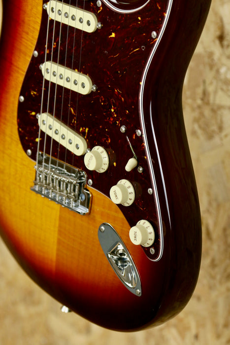 Fender 70th Anniversary American Professional II Stratocaster®, Rosewood Fingerboard, Comet Burst
