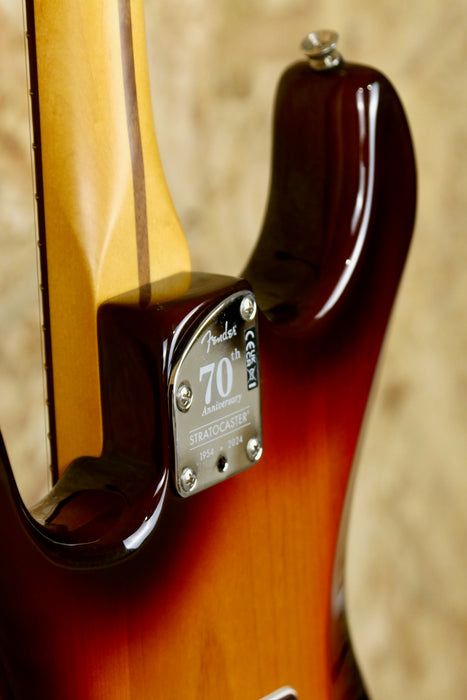 Fender 70th Anniversary American Professional II Stratocaster®, Rosewood Fingerboard, Comet Burst