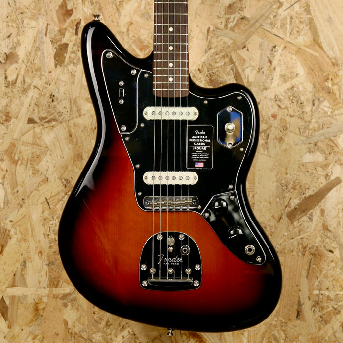 Fender American Professional Classic Jaguar® in 3 Tone Sunburst