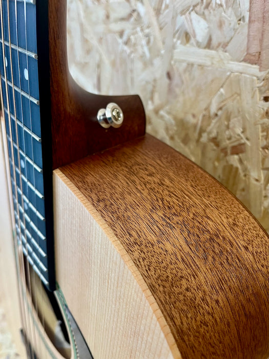 Sigma 000ME Electro Acoustic Guitar - Pre-owned