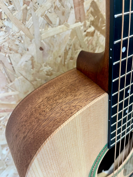 Sigma 000ME Electro Acoustic Guitar - Pre-owned