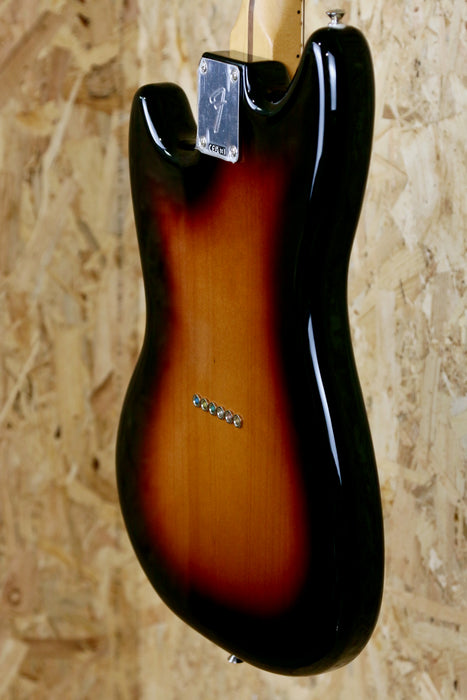 B-Stock Fender Player II Mustang®, Rosewood Fingerboard, 3 Colour Sunburst