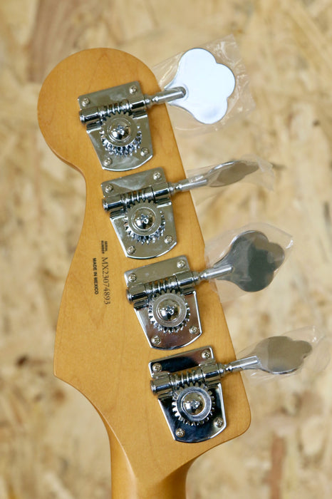 Fender Player Plus Jazz Bass®, Pau Ferro Fingerboard, Active, 3 Colour Sunburst