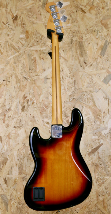 Fender Player Plus Jazz Bass®, Pau Ferro Fingerboard, Active, 3 Colour Sunburst