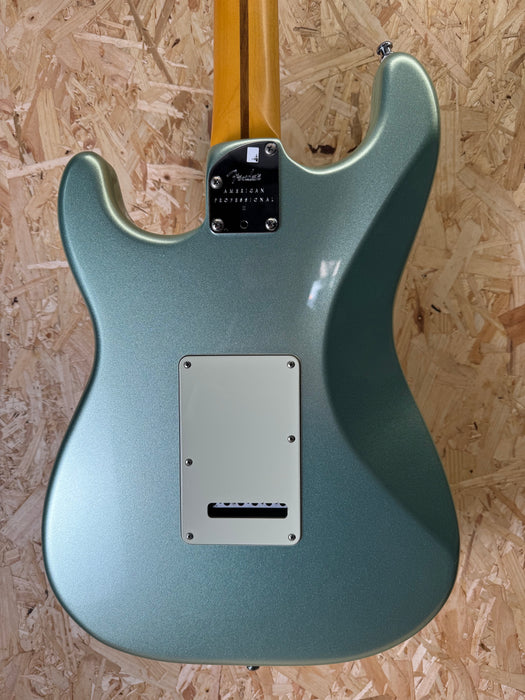 Fender American Professional II Stratocaster®, Rosewood Fingerboard, Mystic Surf Green - Pre-Owned