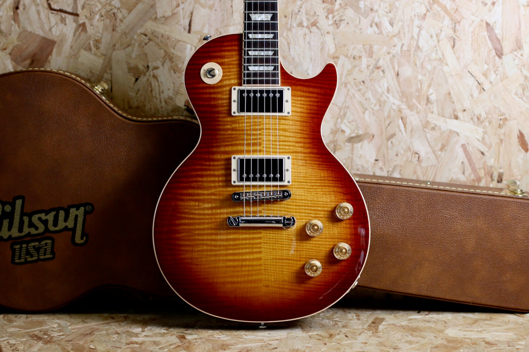 2014 Gibson Les Paul Standard in Desert Burst - Pre-owned