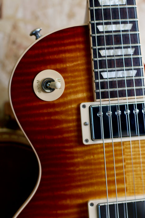 2014 Gibson Les Paul Standard in Desert Burst - Pre-owned