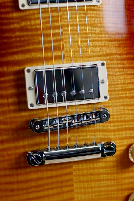 2014 Gibson Les Paul Standard in Desert Burst - Pre-owned